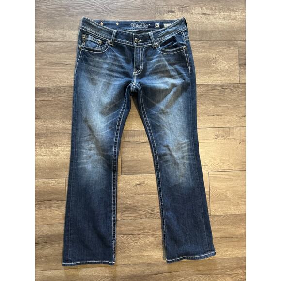 Miss‎ Me Boot Cut Jeans Thick Stich Low Rise Size 32 - Picture 1 of 8